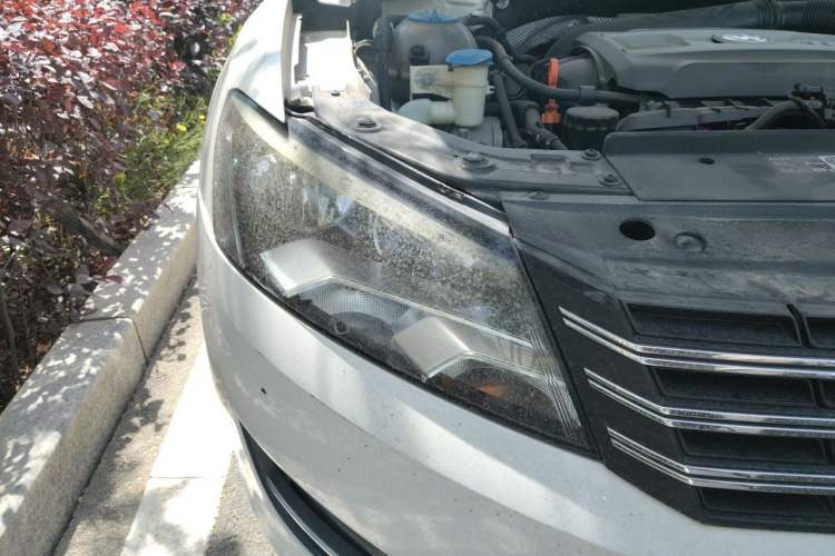 Used Volkswagen Passat 2014 1.8TSI DSG Prestige Edition Right Front Headlight
