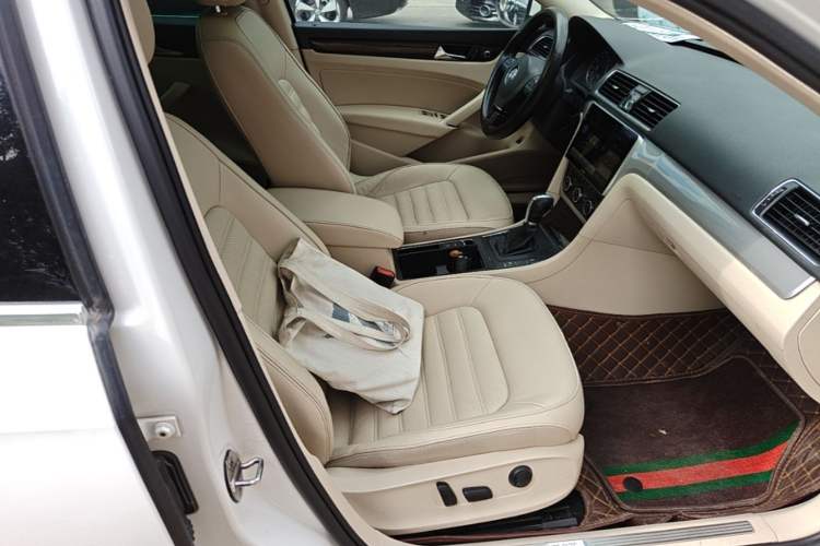 Used Volkswagen Passat 2014 1.8TSI DSG Prestige Edition Right Front Seat