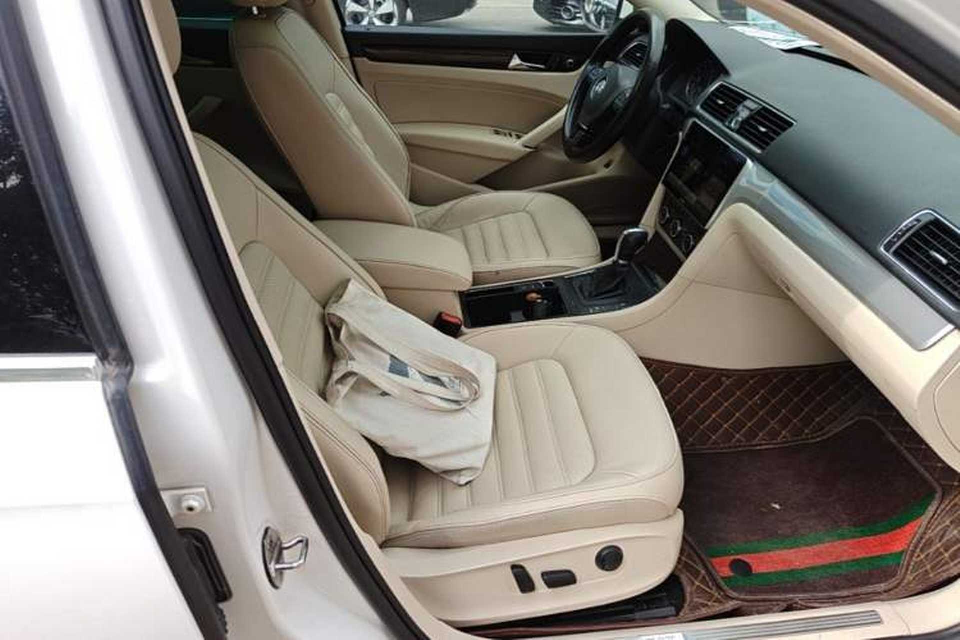 Used Volkswagen Passat 2014 1.8TSI DSG Prestige Edition Right Front Seat