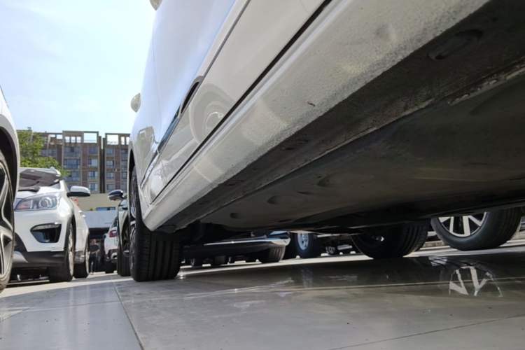 Used Volkswagen Passat 2014 2.0 TSI DSG Ultimate Edition Right Side Sill