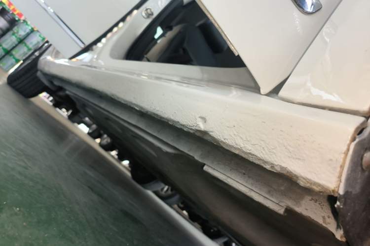 Used Volkswagen Passat 2014 1.8TSI DSG Prestige Navigation Edition Right Side Sill