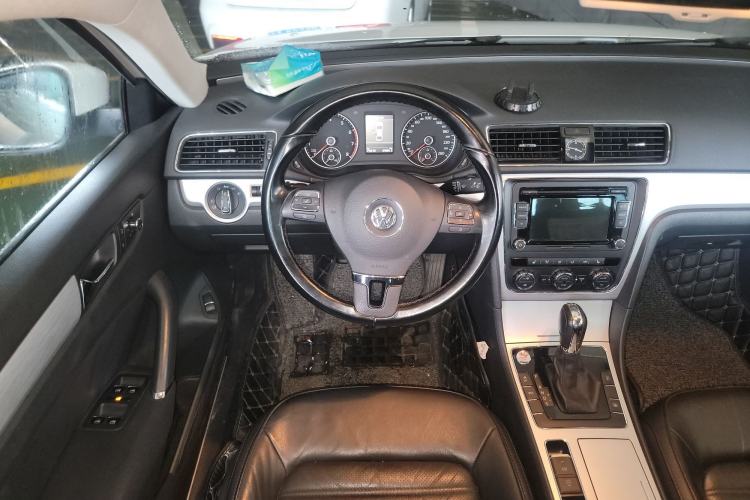 Used Volkswagen Passat 2014 1.8TSI DSG Prestige Edition Steering Wheel