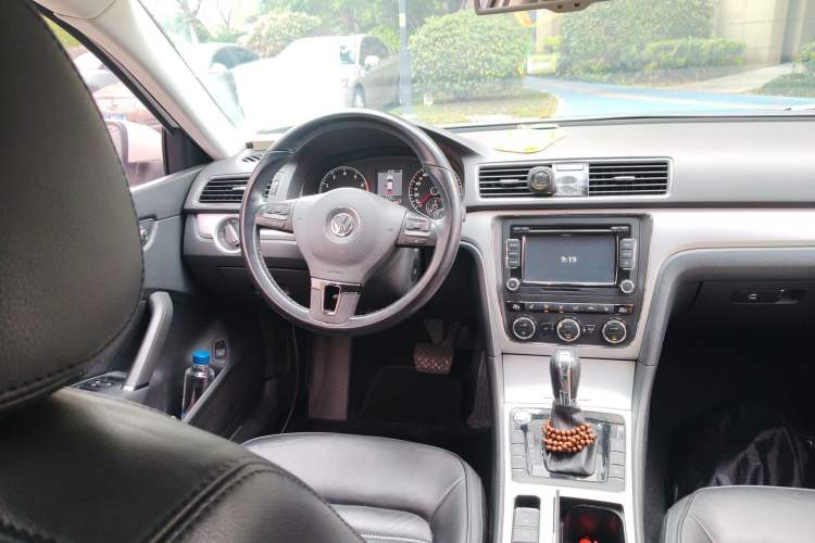 Used Volkswagen Passat 2014 1.8TSI DSG Prestige Navigation Edition Steering Wheel