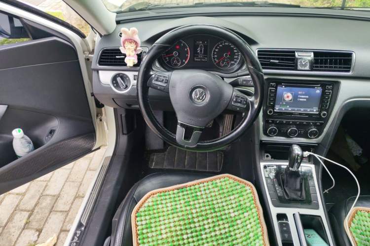 Used Volkswagen Passat 2014 1.8TSI DSG Prestige Edition Steering Wheel