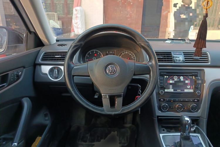 Used Volkswagen Passat 2014 1.8TSI DSG 30th Anniversary Edition Steering Wheel