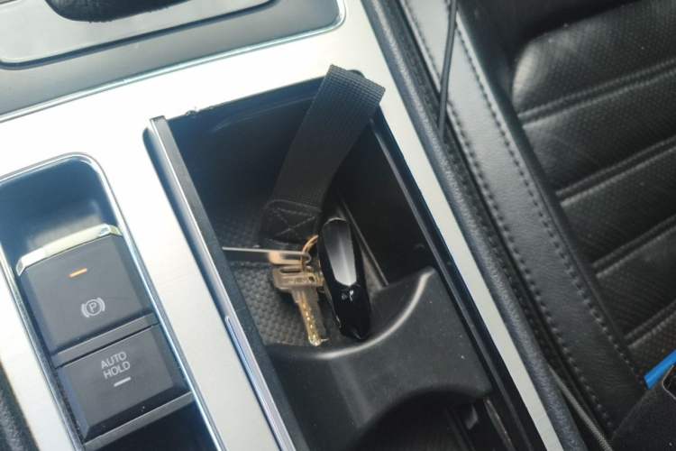 Used Volkswagen Passat 2014 2.0 TSI DSG Prestige Navigation Edition Vehicle Key