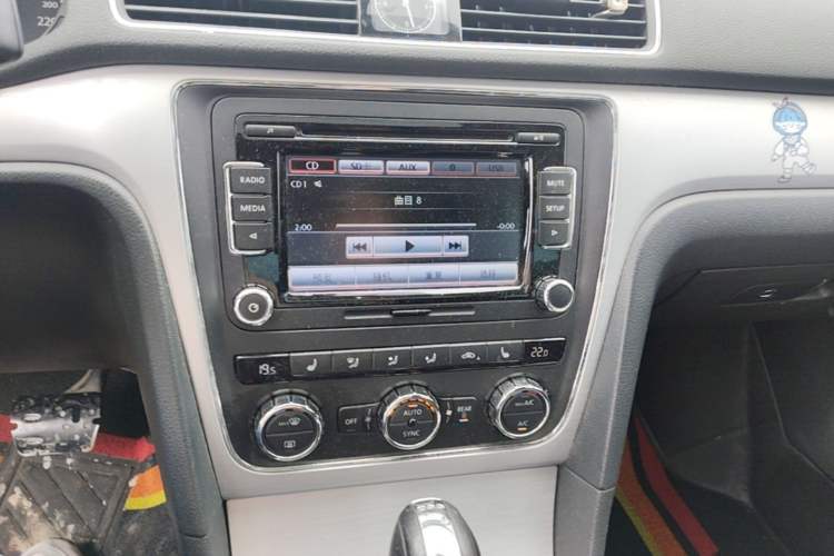 Used Volkswagen Passat 2014 1.8TSI DSG Prestige Edition Audio And AC Panel