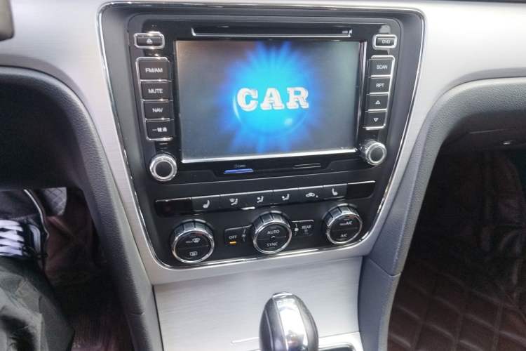 Used Volkswagen Passat 2014 1.8TSI DSG Prestige Edition Audio And AC Panel