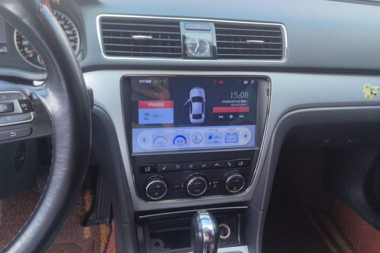 Used Volkswagen Passat 2014 1.8TSI DSG Prestige Edition Audio And AC Panel
