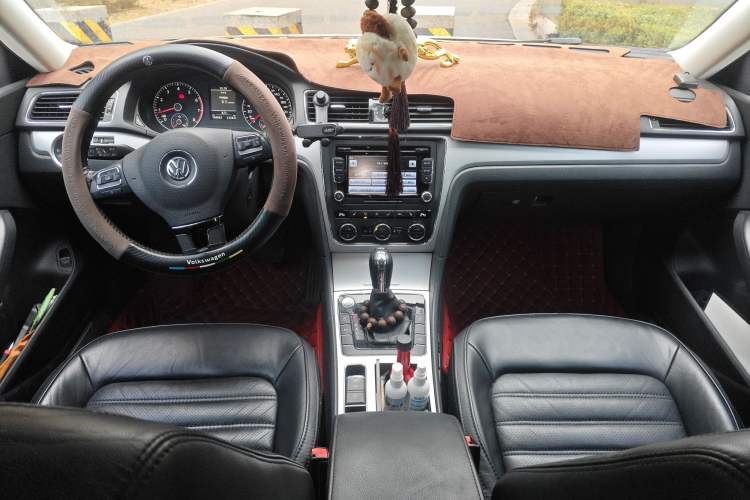 Used Volkswagen Passat 2014 1.8TSI DSG Prestige Edition Center Console