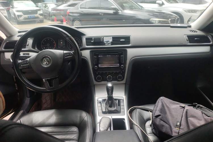 Used Volkswagen Passat 2014 1.8TSI DSG Prestige Edition Center Console