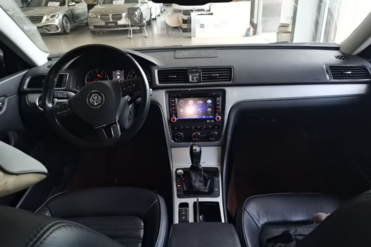 Used Volkswagen Passat 2014 1.8TSI DSG Prestige Edition Center Console