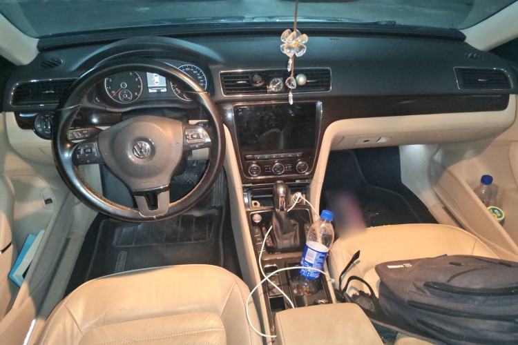 Used Volkswagen Passat 2014 1.8TSI DSG Prestige Edition Center Console