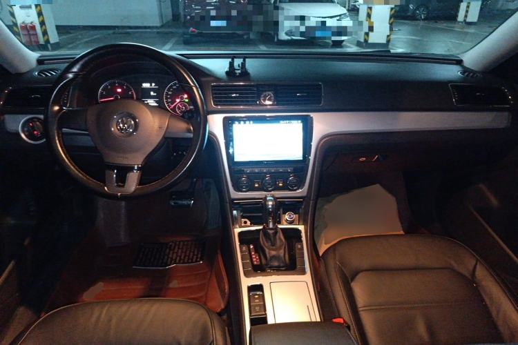 Used Volkswagen Passat 2014 1.8TSI DSG Prestige Edition Center Console