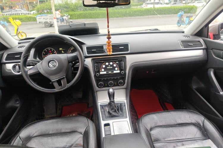 Used Volkswagen Passat 2014 1.8TSI DSG Prestige Navigation Edition Center Console