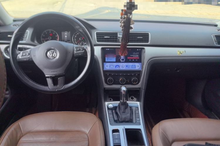 Used Volkswagen Passat 2014 1.8TSI DSG Prestige Edition Center Console