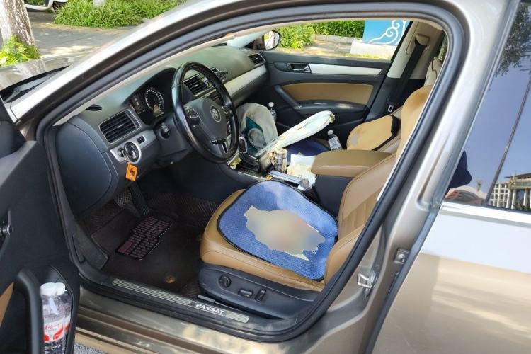 Used Volkswagen Passat 2014 1.8TSI DSG Prestige Navigation Edition Driver Seat