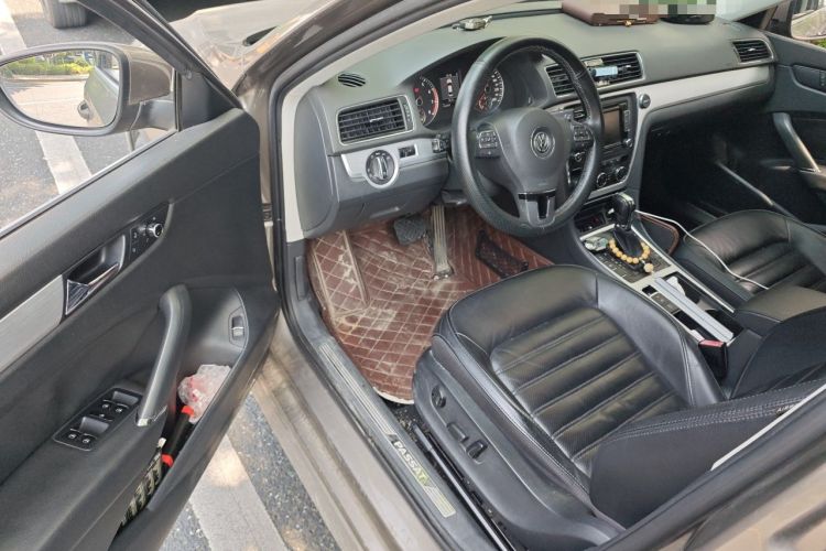 Used Volkswagen Passat 2014 1.8TSI DSG Prestige Edition Driver Seat