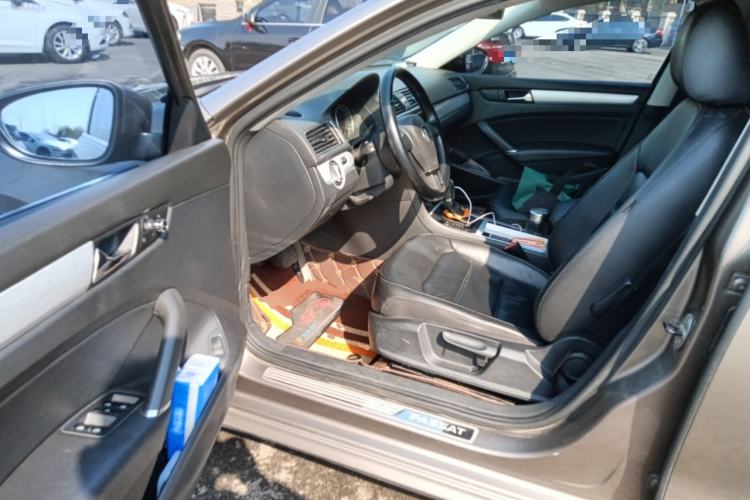 Used Volkswagen Passat 2014 1.8TSI DSG Prestige Edition Driver Seat