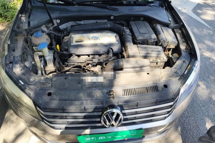Used Volkswagen Passat 2014 1.8TSI DSG Prestige Navigation Edition Engine Bay