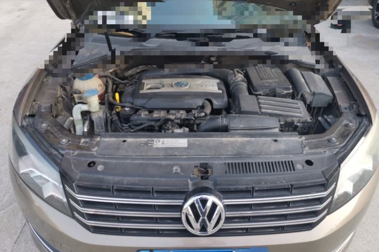 Used Volkswagen Passat 2014 1.8TSI DSG Prestige Edition Engine Bay