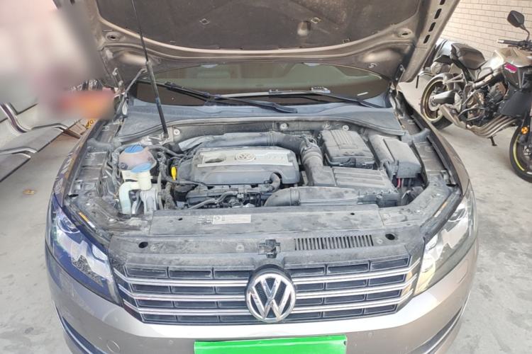 Used Volkswagen Passat 2014 1.8TSI DSG Prestige Edition Engine Bay