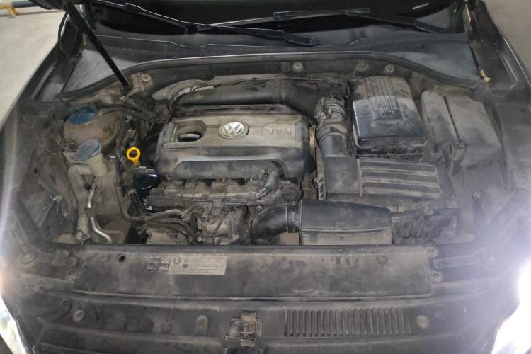 Used Volkswagen Passat 2014 1.8TSI DSG Prestige Edition Engine Bay