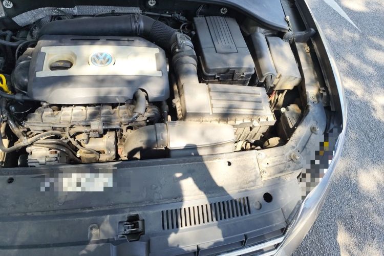 Used Volkswagen Passat 2014 1.8TSI DSG Prestige Navigation Edition Engine Bay Left