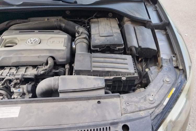 Used Volkswagen Passat 2014 1.8TSI DSG Prestige Edition Engine Bay Left