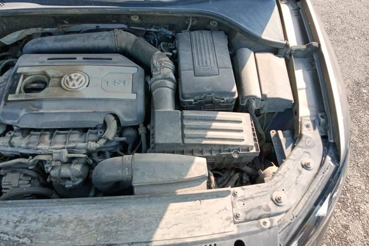 Used Volkswagen Passat 2014 1.8TSI DSG Prestige Edition Engine Bay Left