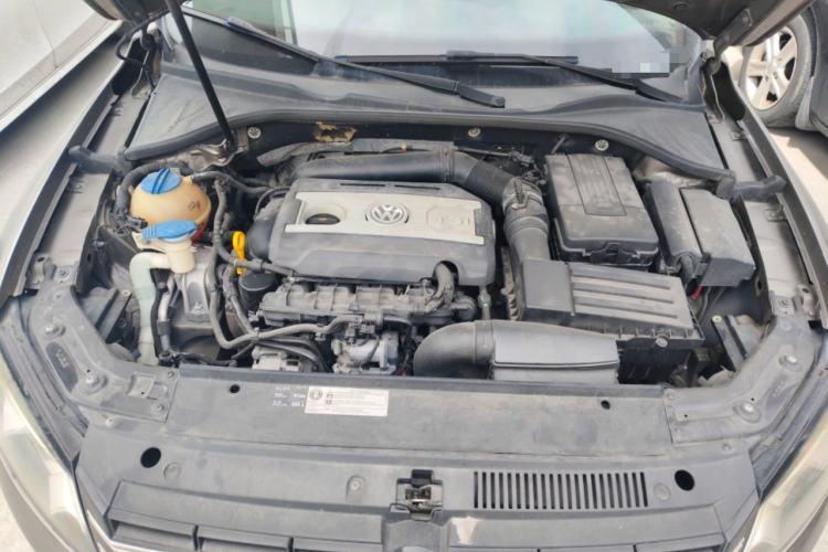Used Volkswagen Passat 2014 1.8TSI DSG Prestige Edition Engine Bay