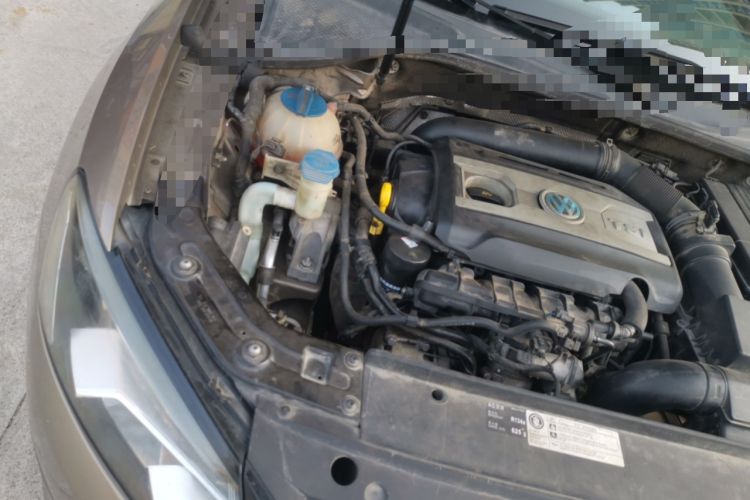 Used Volkswagen Passat 2014 1.8TSI DSG Prestige Edition Engine Bay Right