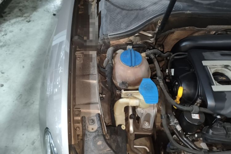 Used Volkswagen Passat 2014 1.8TSI DSG Prestige Edition Engine Bay Right