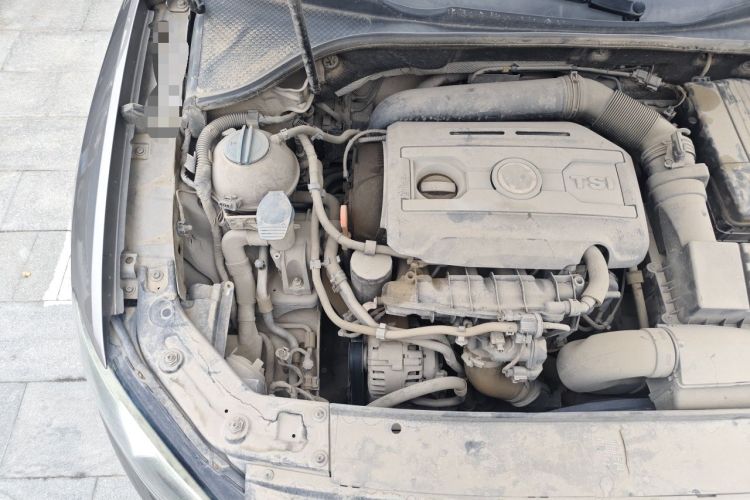 Used Volkswagen Passat 2014 1.8TSI DSG Prestige Navigation Edition Engine Bay Right