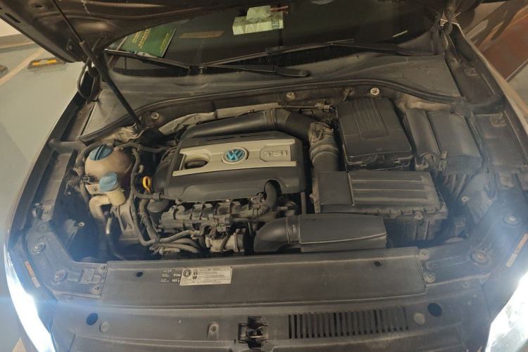 Used Volkswagen Passat 2014 2.0 TSI DSG Prestige Edition Engine Bay