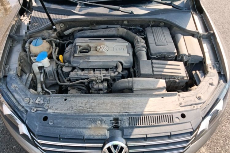 Used Volkswagen Passat 2014 1.8TSI DSG Prestige Edition Engine Bay