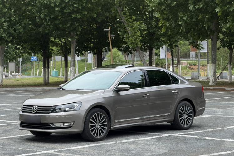 Used Volkswagen Passat 2014 2.0 TSI DSG Prestige Edition Exterior 5