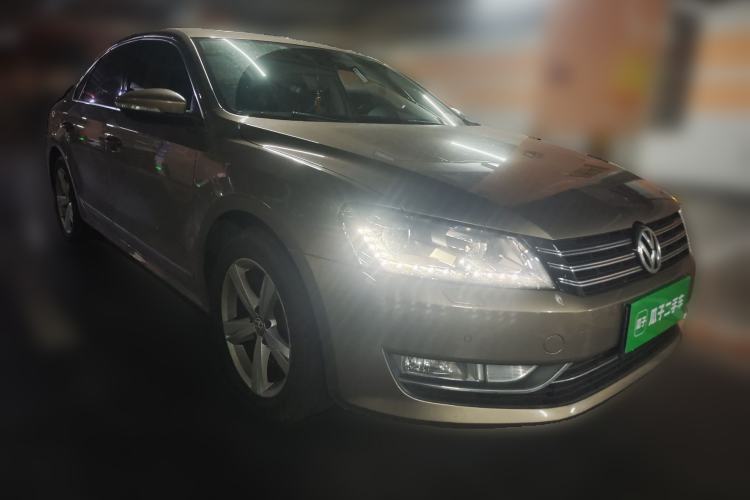 Used Volkswagen Passat 2014 1.8TSI DSG Prestige Edition Front Right 45 Deg