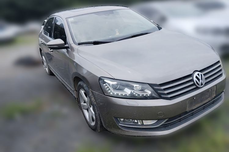 Used Volkswagen Passat 2014 1.8TSI DSG Prestige Edition Front Right 45 Deg
