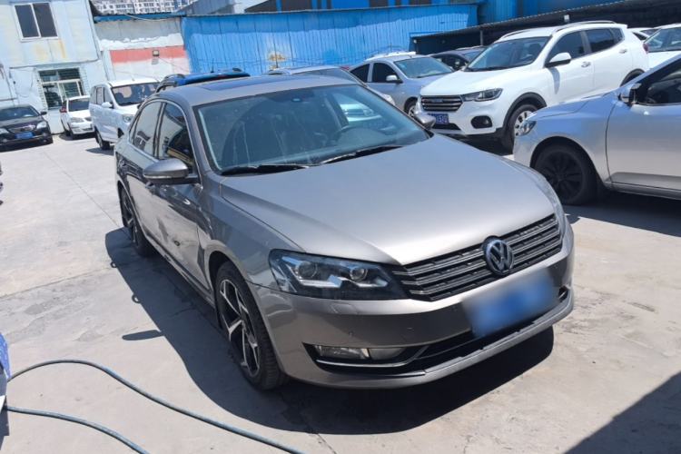 Used Volkswagen Passat 2014 1.8TSI DSG Prestige Edition Front Right 45 Deg