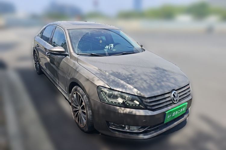 Used Volkswagen Passat 2014 1.8TSI DSG Prestige Navigation Edition Front Right 45 Deg