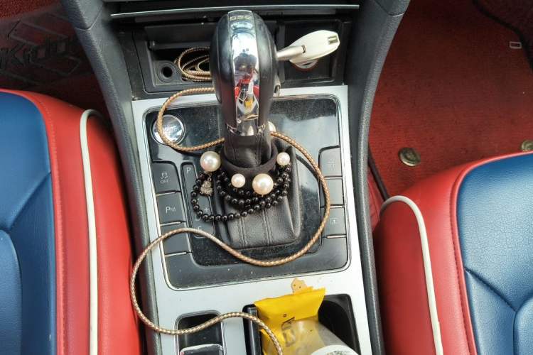 Used Volkswagen Passat 2014 1.8TSI DSG Prestige Edition Gear Lever