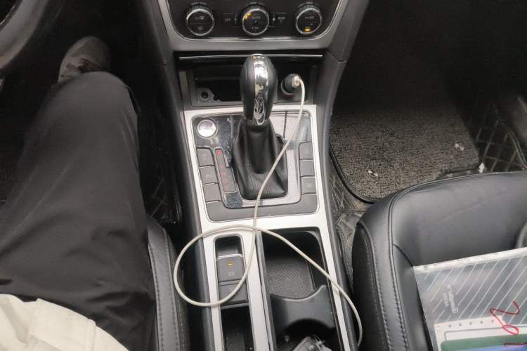 Used Volkswagen Passat 2014 1.8TSI DSG Prestige Edition Gear Lever