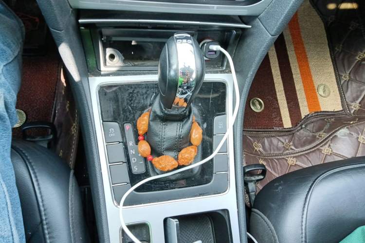 Used Volkswagen Passat 2014 1.8TSI DSG Prestige Edition Gear Lever