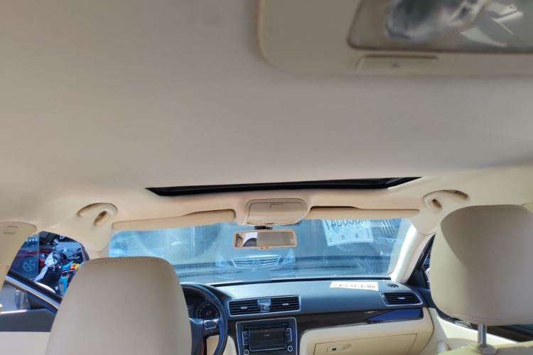 Used Volkswagen Passat 2014 1.8TSI DSG Prestige Edition Headliner