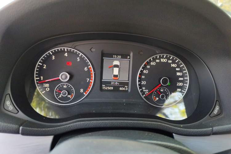 Used Volkswagen Passat 2014 1.8TSI DSG Prestige Navigation Edition Instrument Cluster
