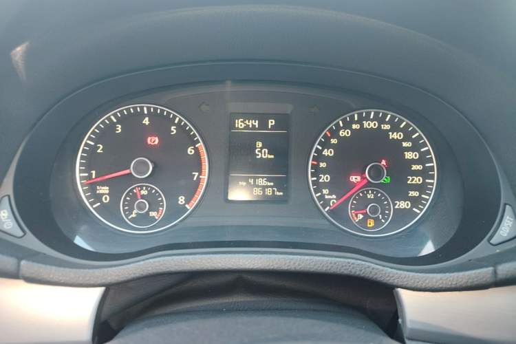 Used Volkswagen Passat 2014 1.8TSI DSG Prestige Edition Instrument Cluster