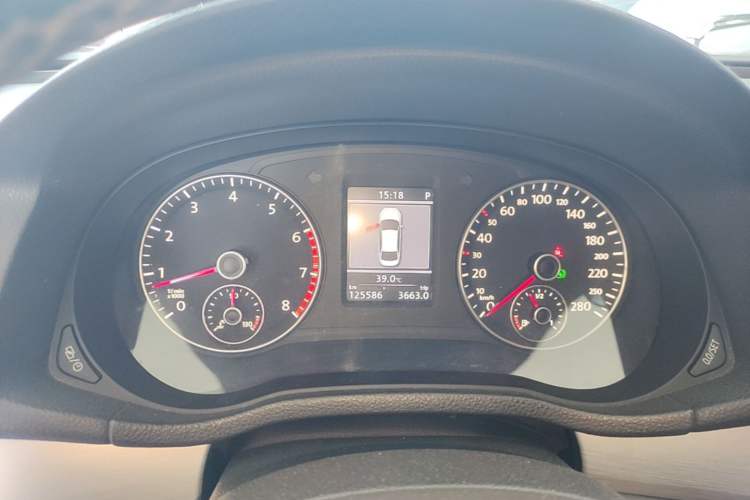 Used Volkswagen Passat 2014 1.8TSI DSG Prestige Edition Instrument Cluster