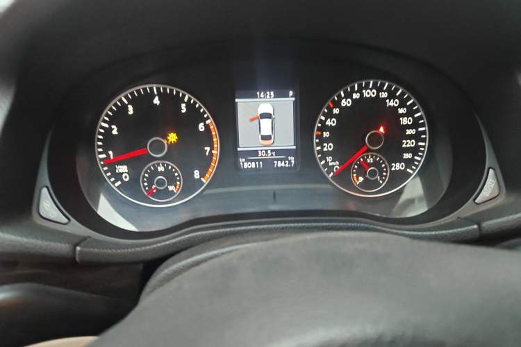 Used Volkswagen Passat 2014 1.8TSI DSG Prestige Edition Instrument Cluster