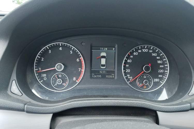 Used Volkswagen Passat 2014 1.8TSI DSG Prestige Edition Instrument Cluster